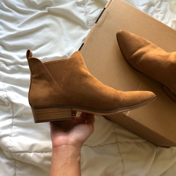 F21 Pointed Ankle Boots (6.5) - Picture 4 of 7